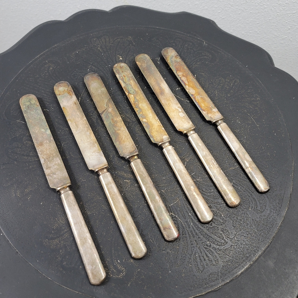 6 Antique silverplate dinner knives - Wm Rogers Eagle Brand 12 DWT Wallingford